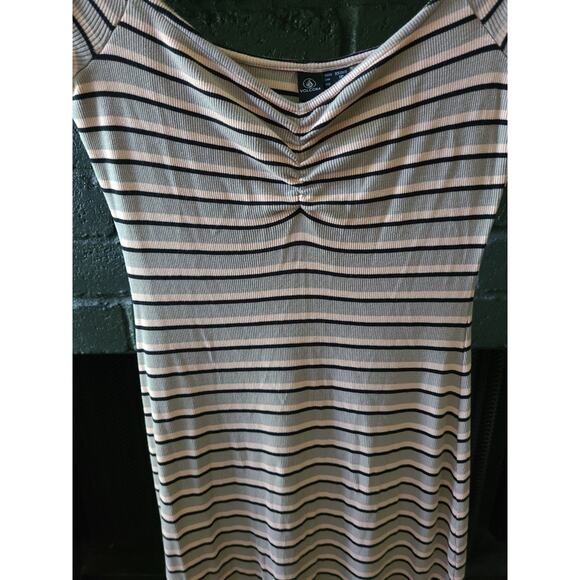 Women"s XS striped Bodycon Volcom dress - Picture 5 of 7